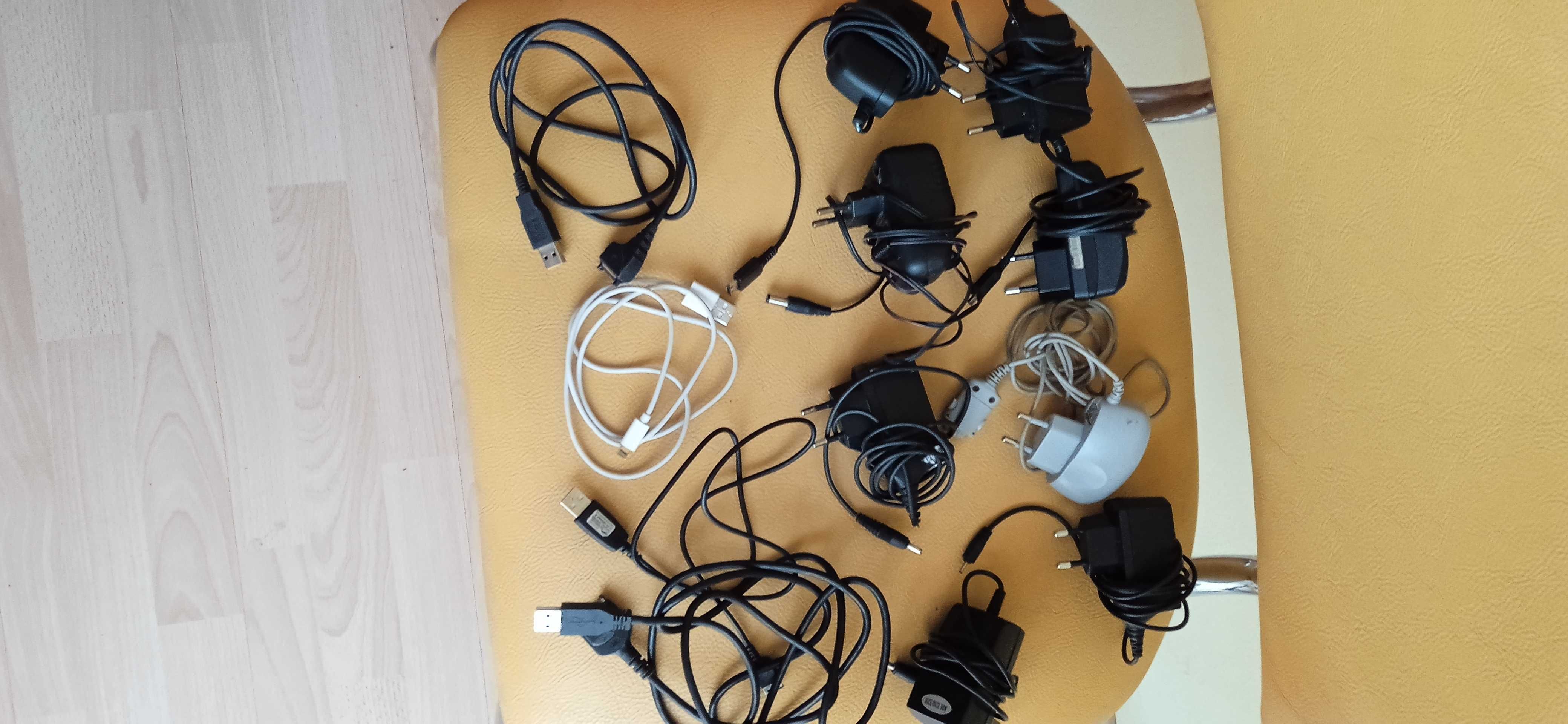 Stare Ładowarki tel. 9 sztuk