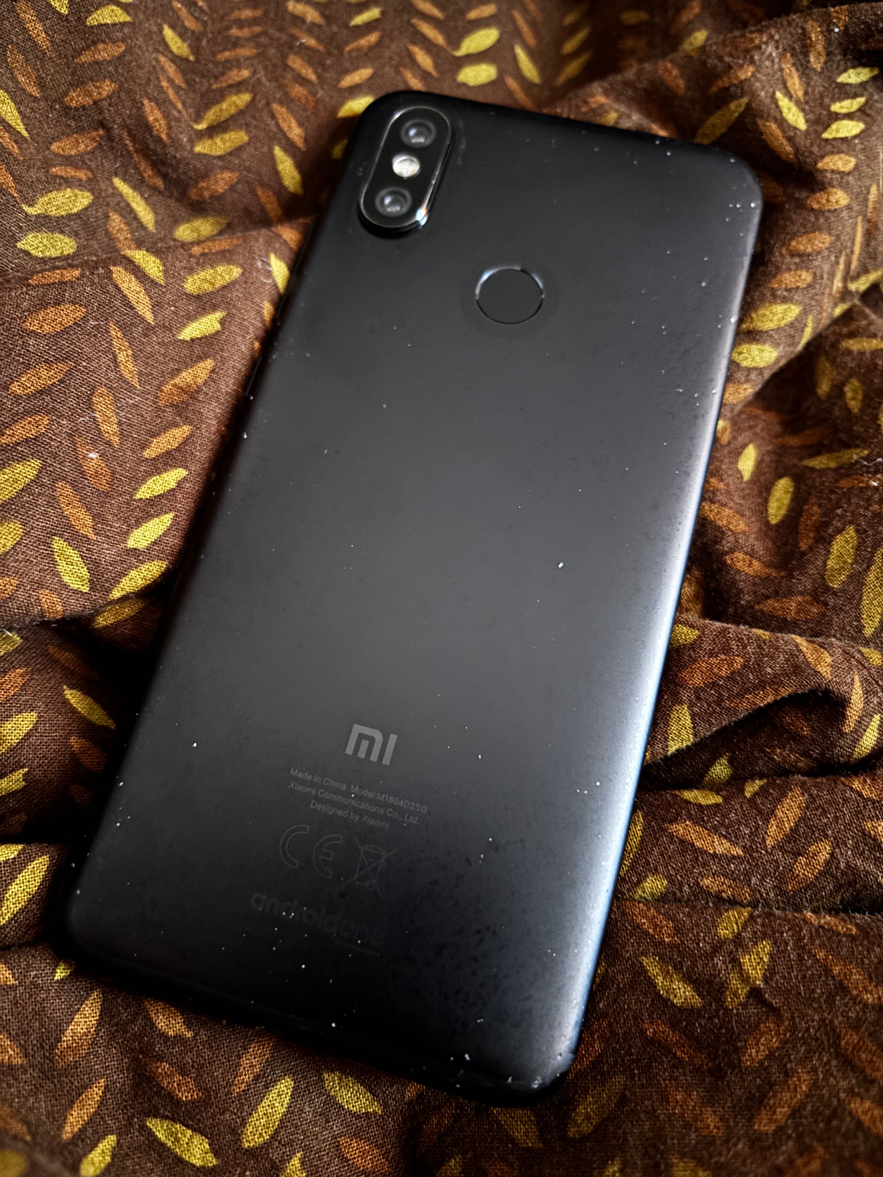 Xiaomi Mi A2 4/64 (Android One) – повністю робочий, є нюанси по екрану