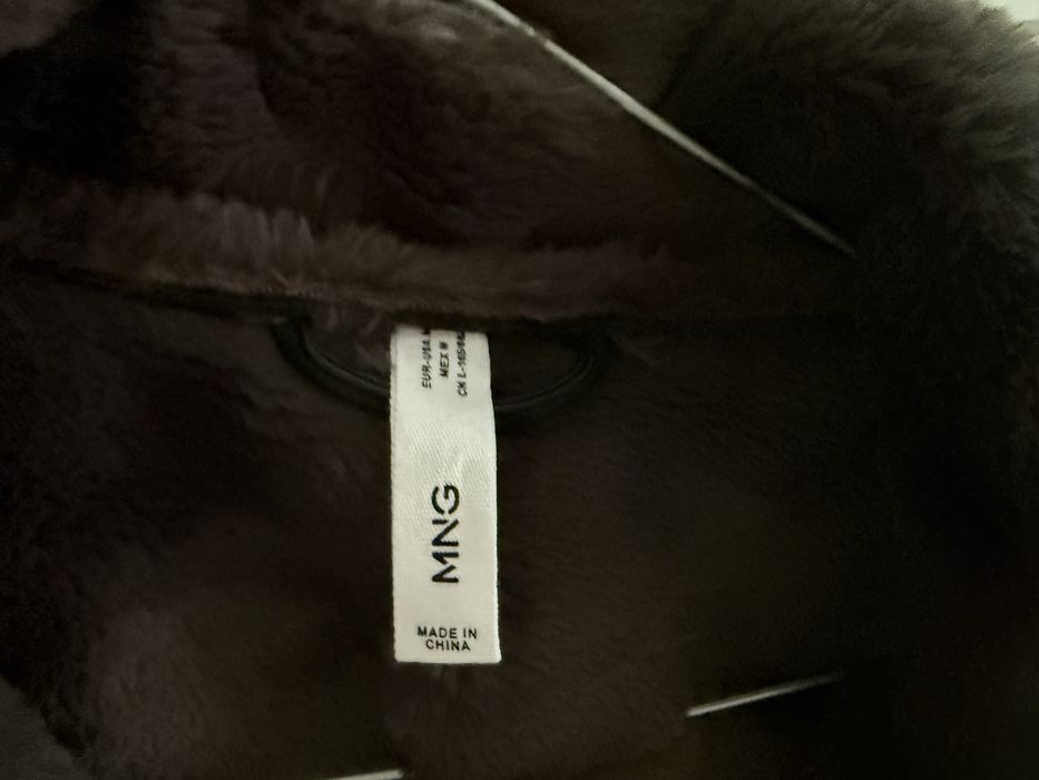 Kurtka kożuszek Mango