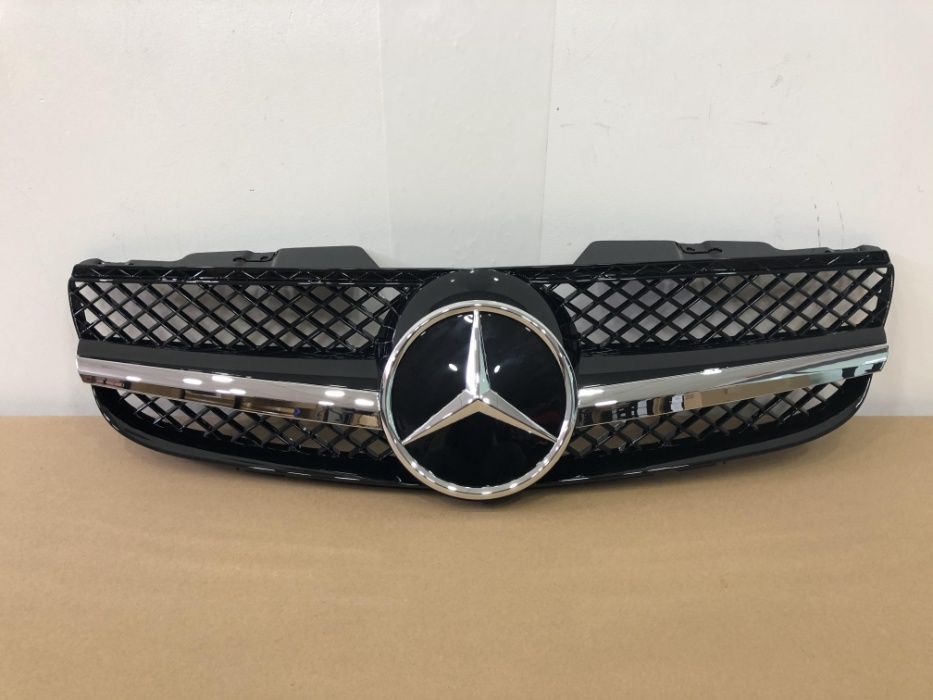 Решітка Радіатора Mercedes SL sl AMG R230 SL55 решітка 05-08г mercedes