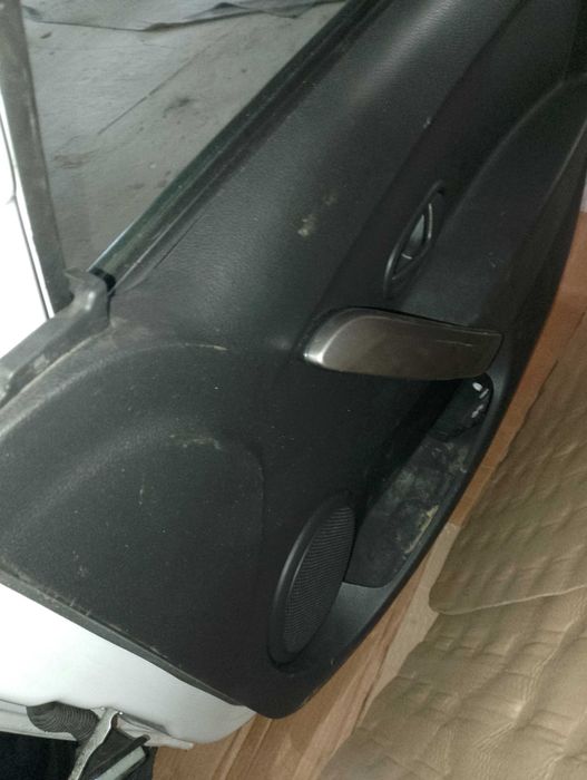 Двері Передні праві Renault/Dacia Logan 2 Logan mcv