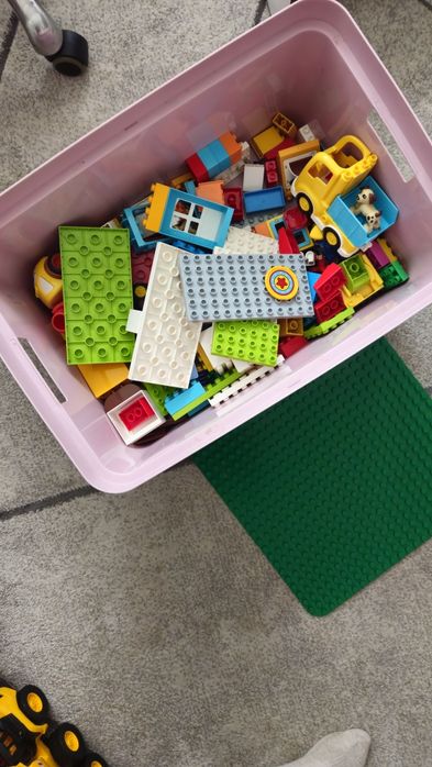 Sprzedam min 3 zestawów lego duplo