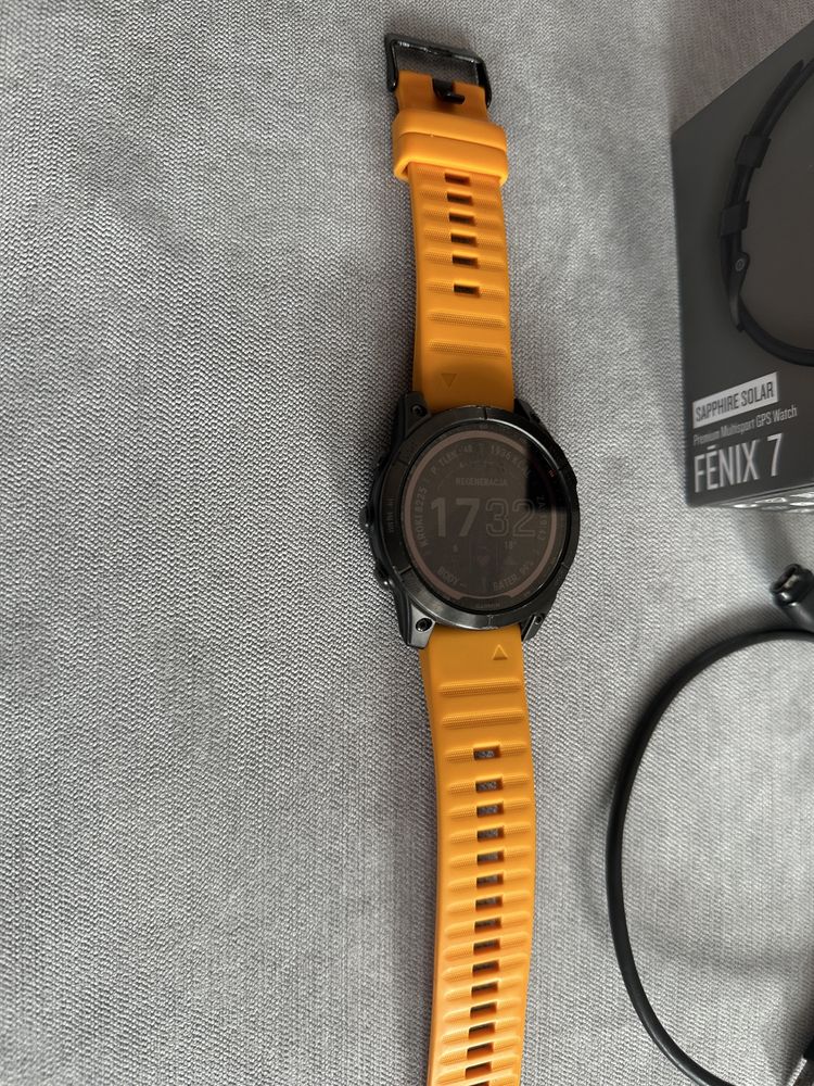 Garmin Fenix 7 Sapphire Solar dużo dodatków