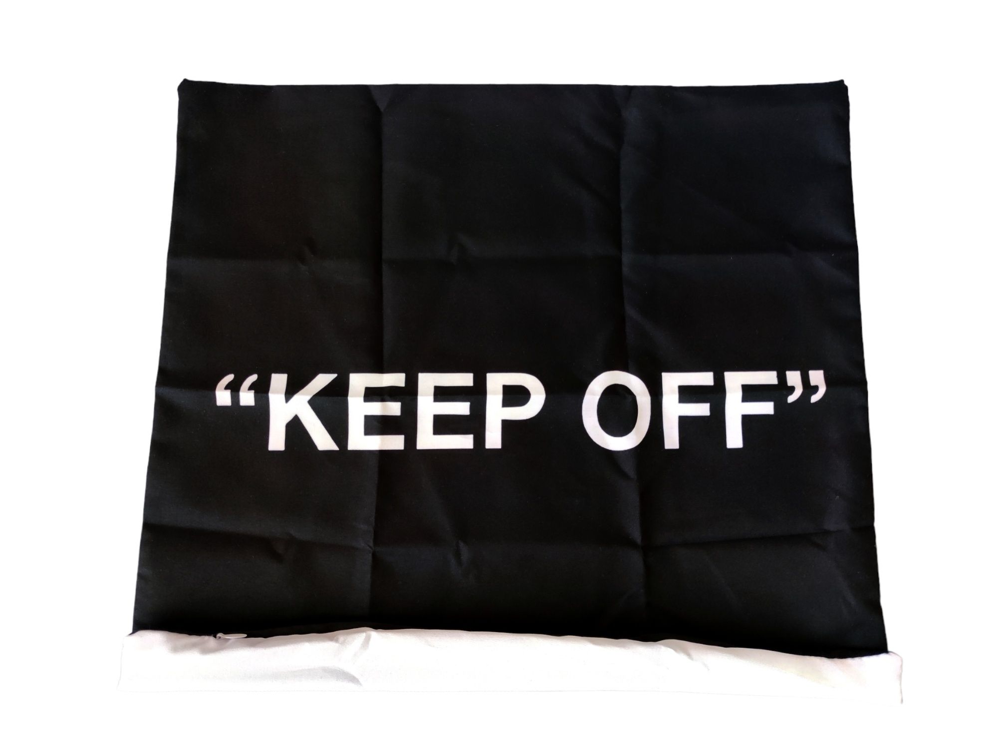 Poszewka Virgil Abloh "Keep Off" Off White Ikea wystrój wnętrz