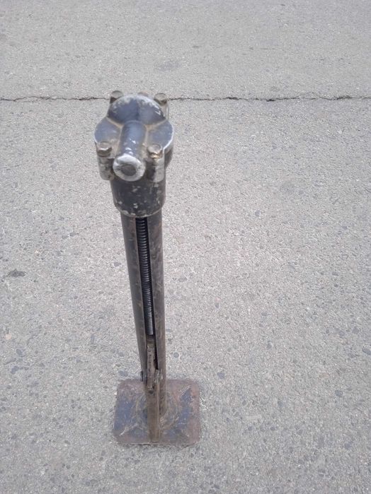 Домкрат ГАЗ 24 - 31 ,,Волга'' є доставка OLX