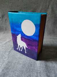 Pudełko książka wilk i księżyc