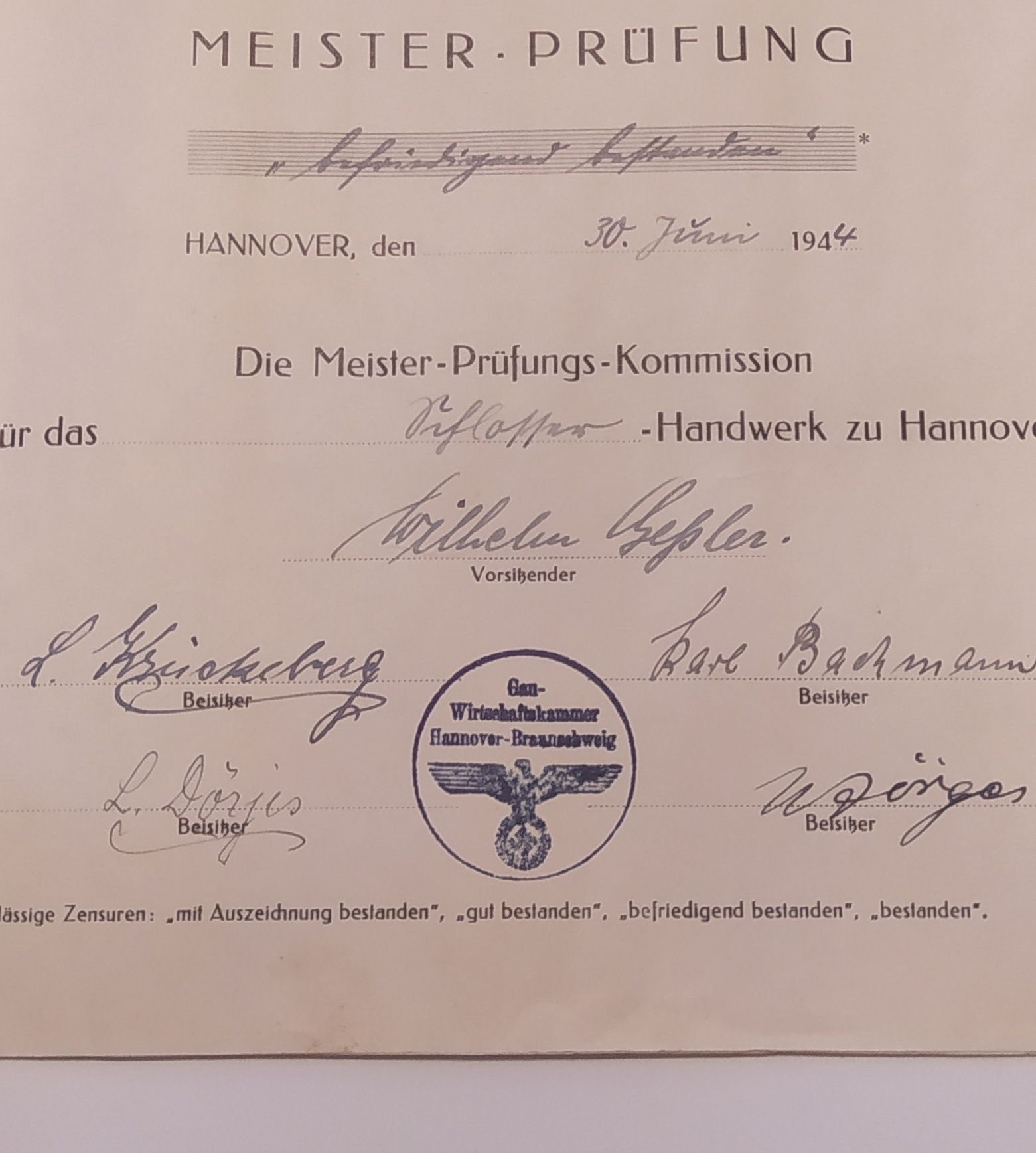 Niemieckie świadectwo i dyplom mistrzowski z 1944r. Swastyka