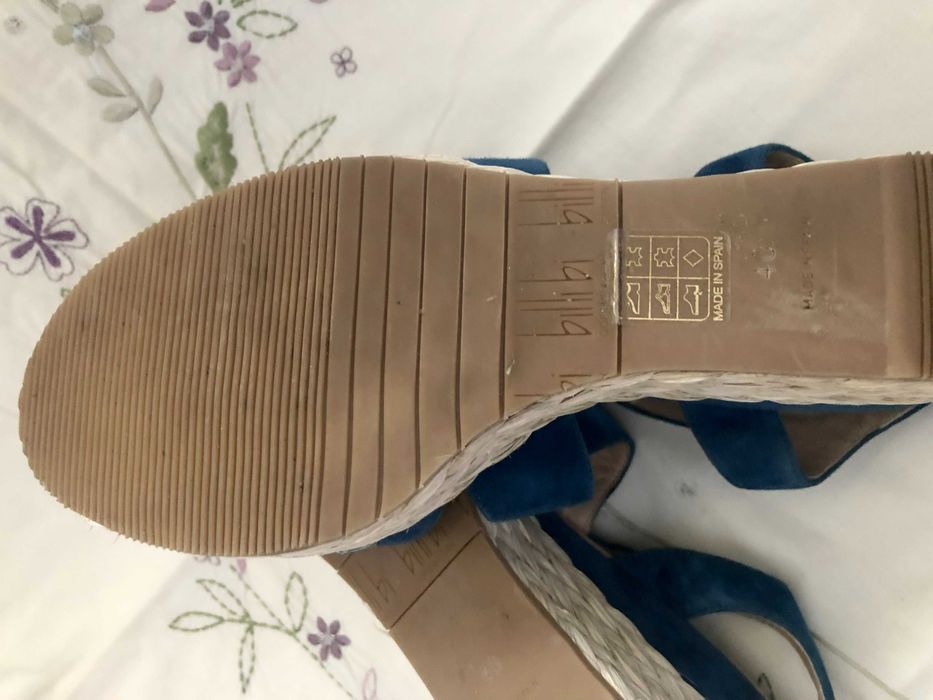 Sandały na koturnie Bili Bi