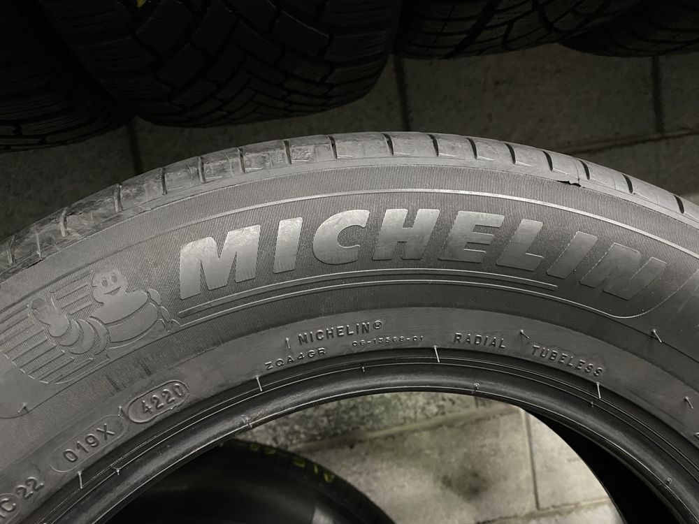 Літні шини 215/65 R17 MICHELIN