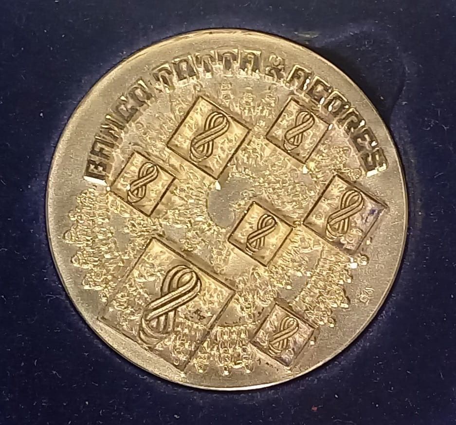 Medalha de prata fina com 70 gr
