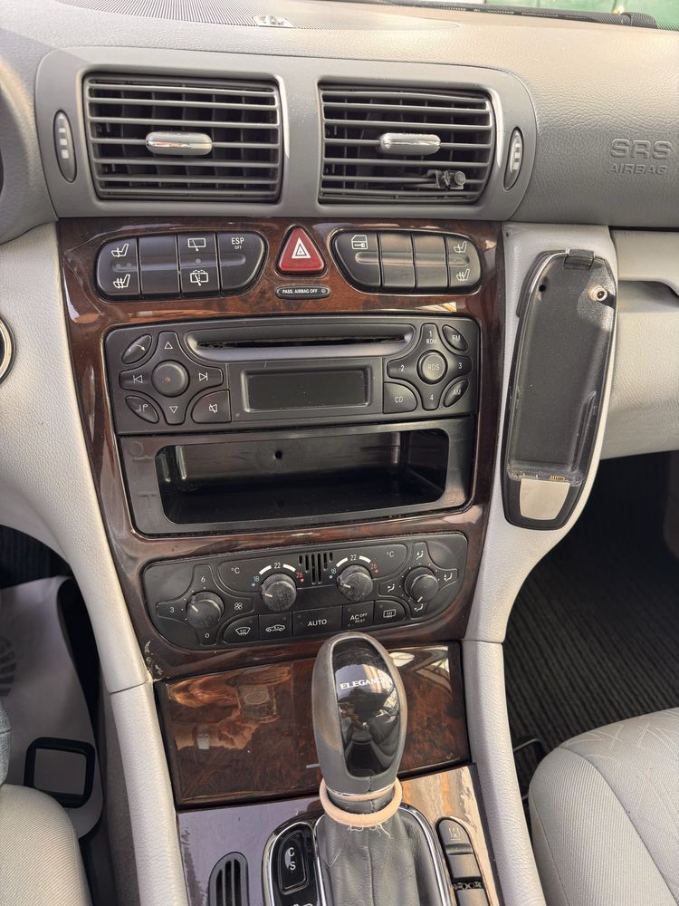 Cartinha Mercedes-benz c220 usada bom