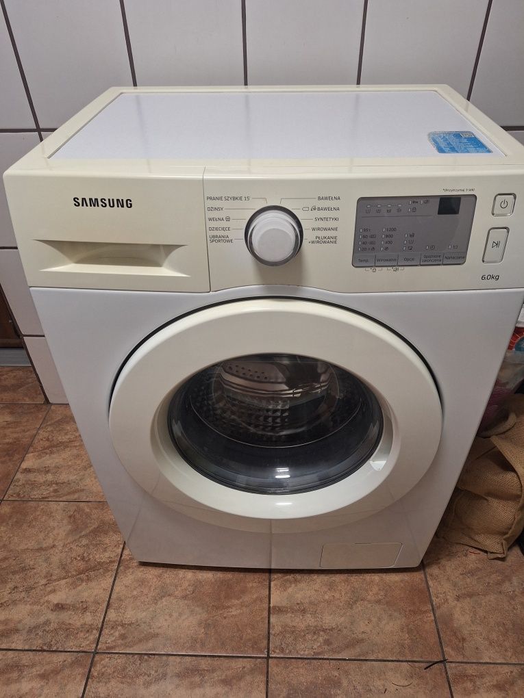 Mam do sprzedania pralkę automatyczną