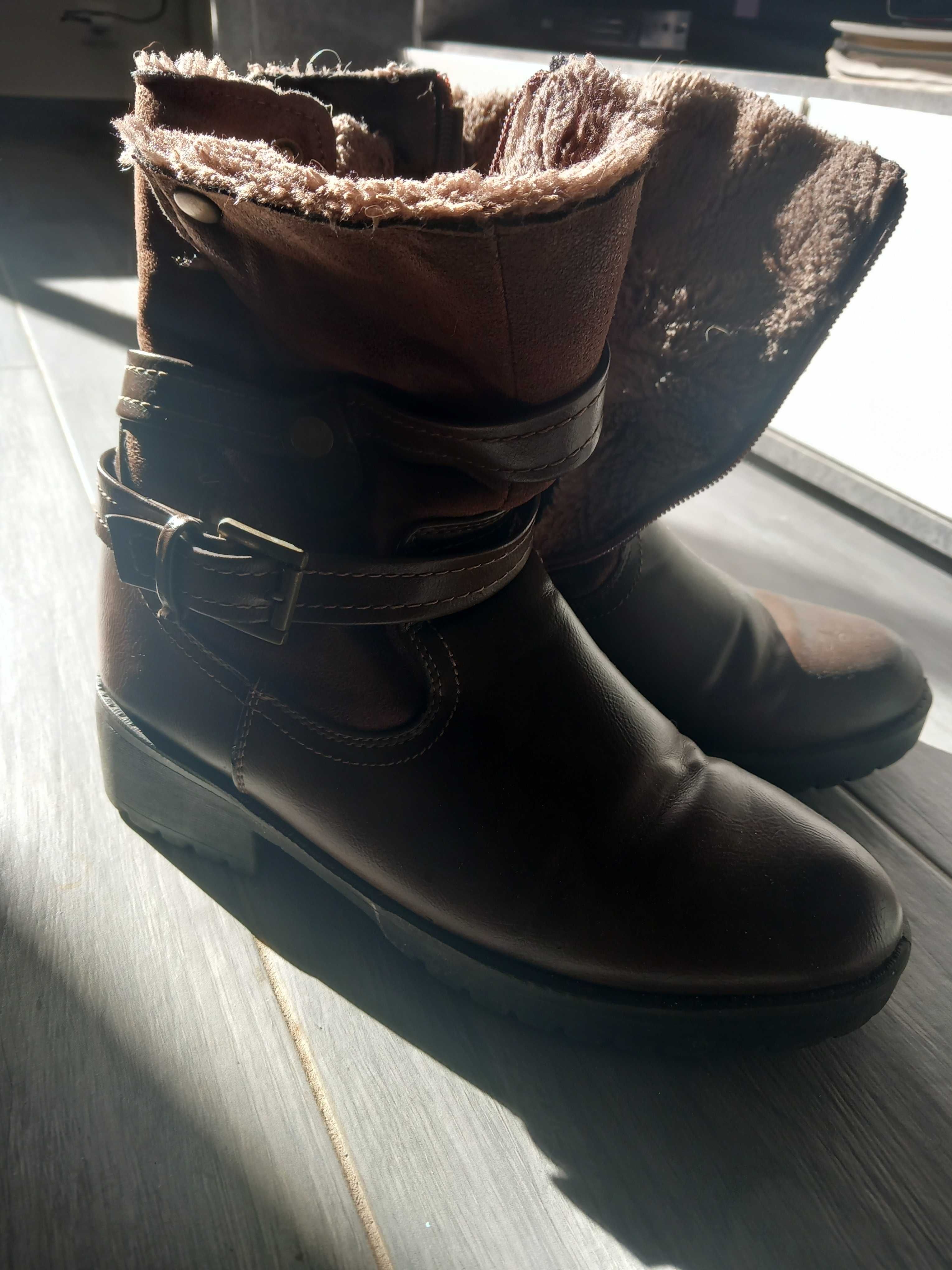 Botas com pêlo T.39