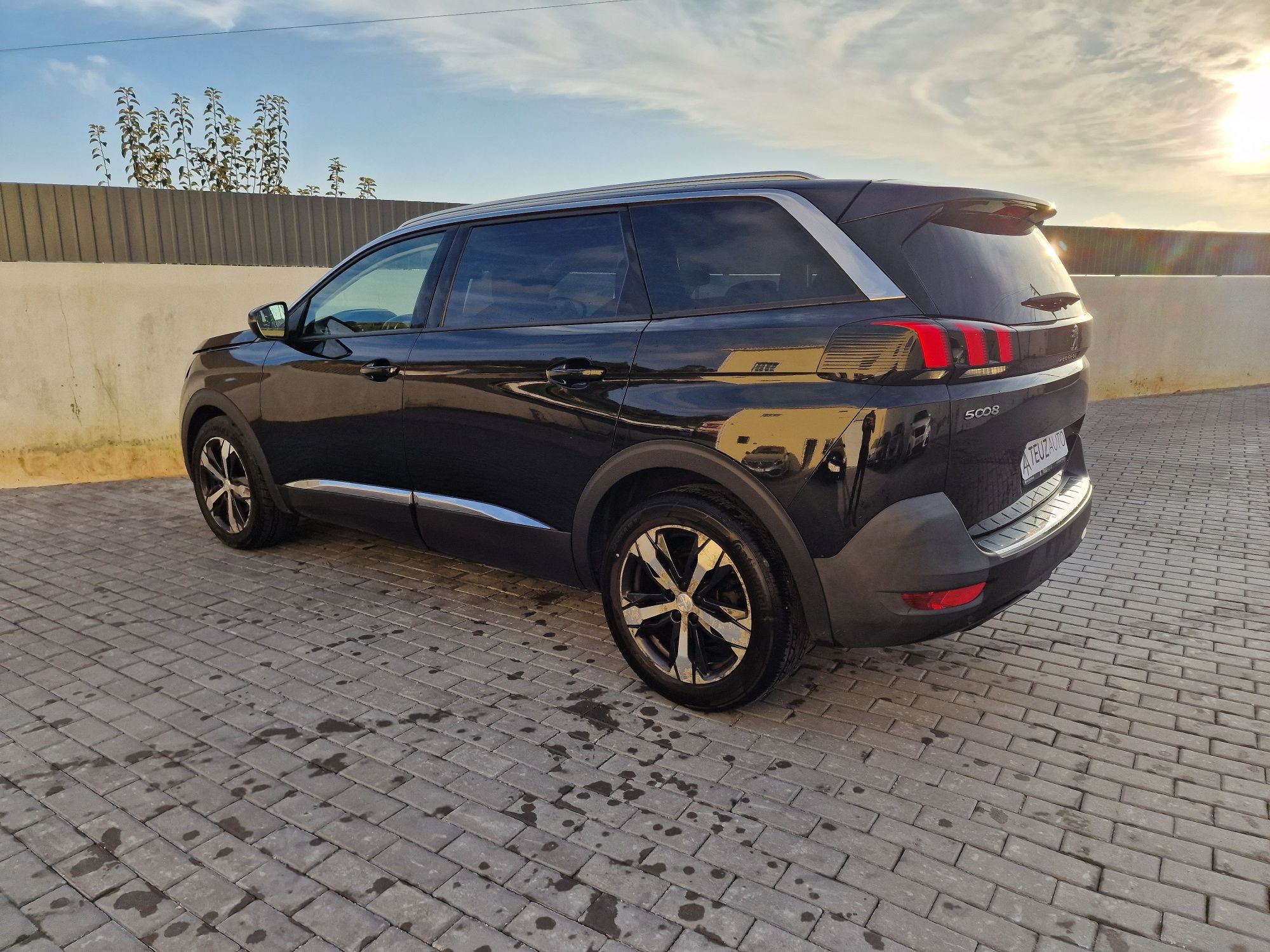 Oportunidade - Peugeot 5008 Allure 1.2 Puretech 130cv