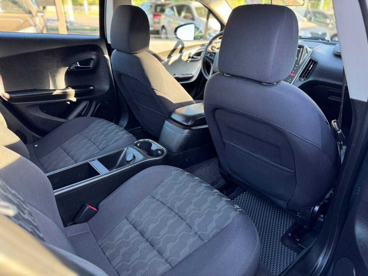 Chevrolet Volt 2014 плагін,гібрид