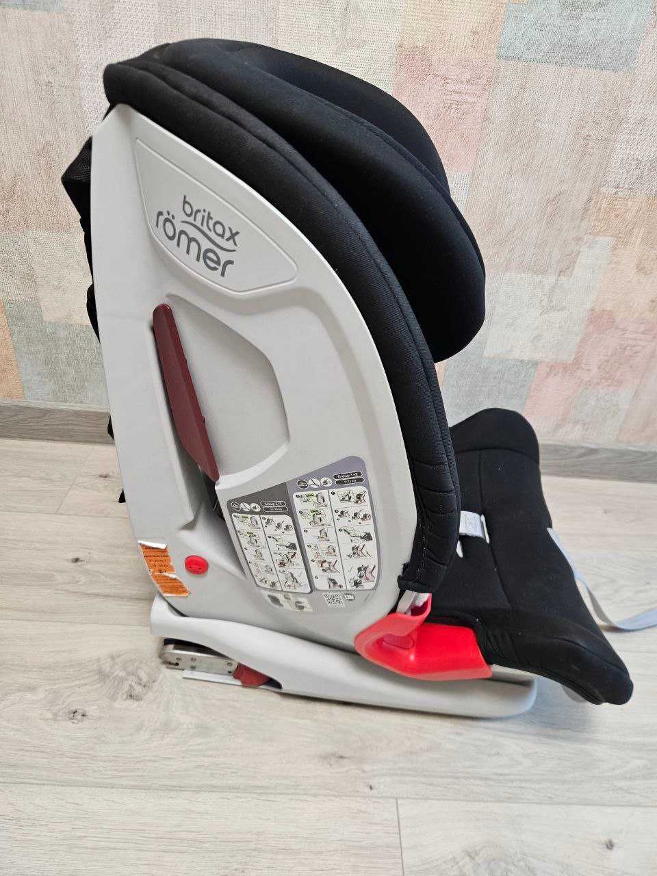 Автокрісло Britax-Romer Advansafix II SICT Cosmos Black