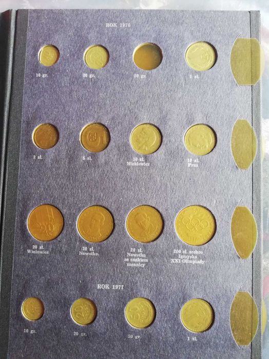 Klaser, album na monety z monetami 100 szt. od 1973  do 1986