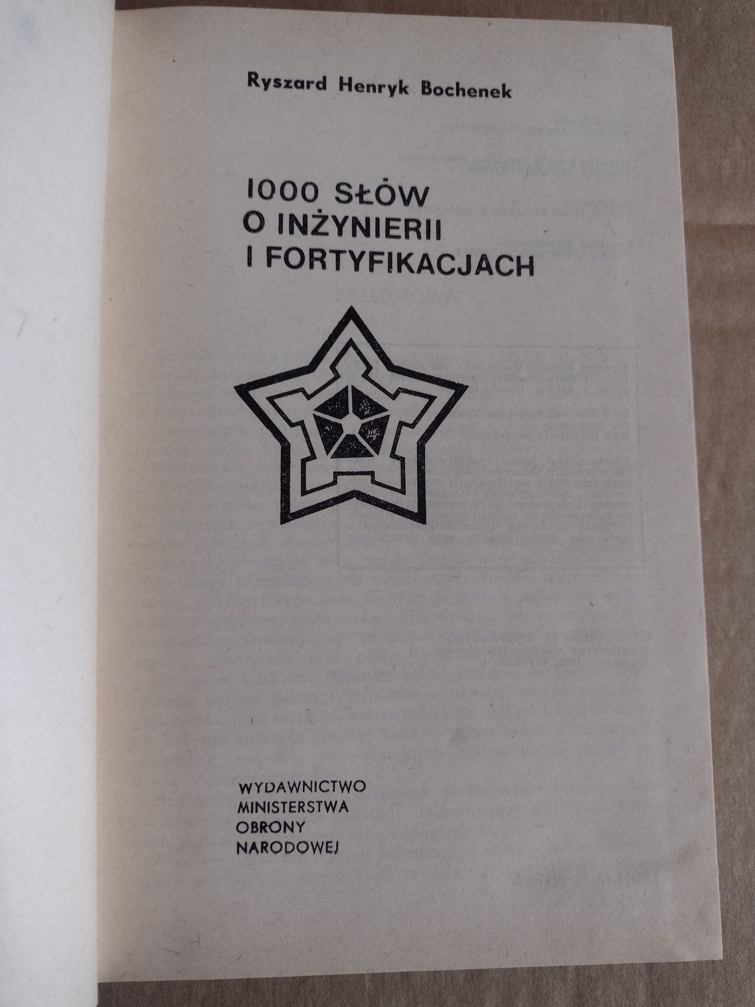 1000 słów o inżynierii i fortyfikacjach - Ryszard Henryk Bochenek