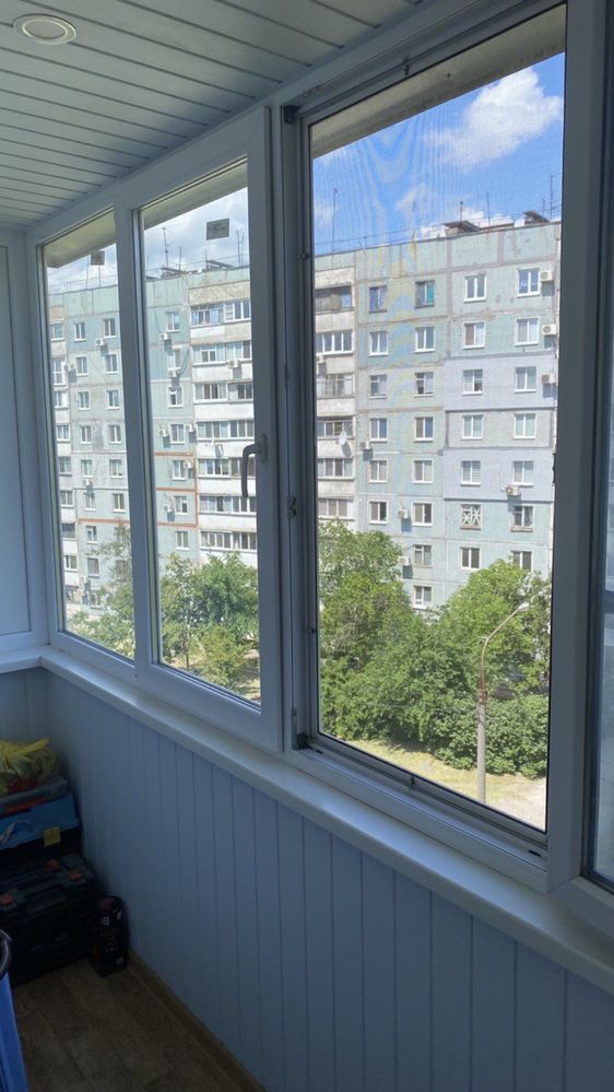 Продам 1 - комнатную в Бородинском м-не по Ладожской