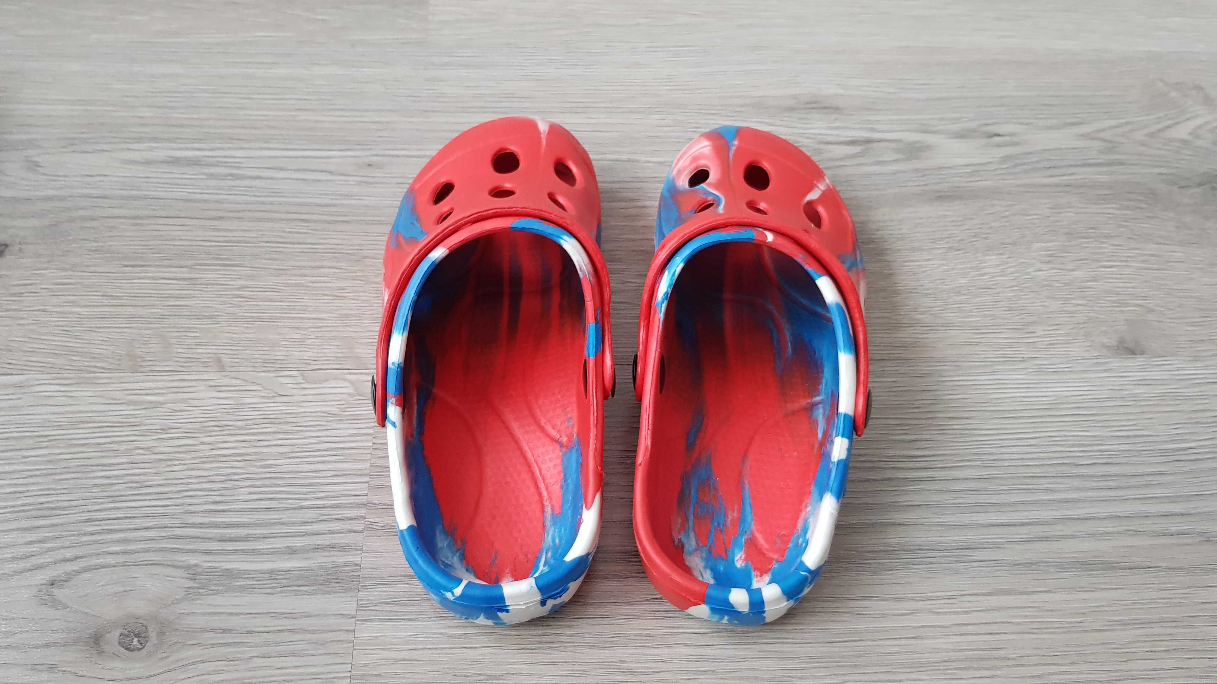 Klapki typu crocs nowe,tramki gratis r.30/31