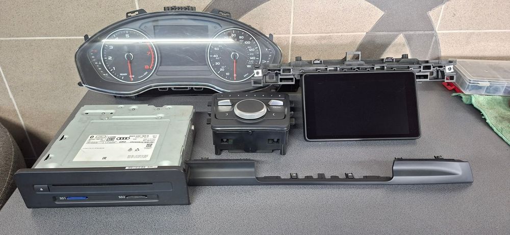 Licznik i radio audi a4 b9 2.0tfsi