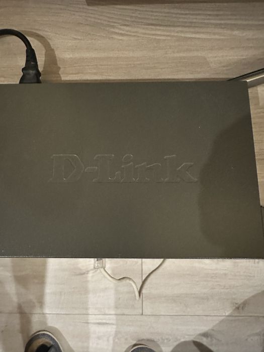 Коммутатор світч D-Link DES-1016D