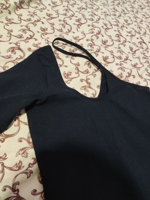 Топ на одне плече