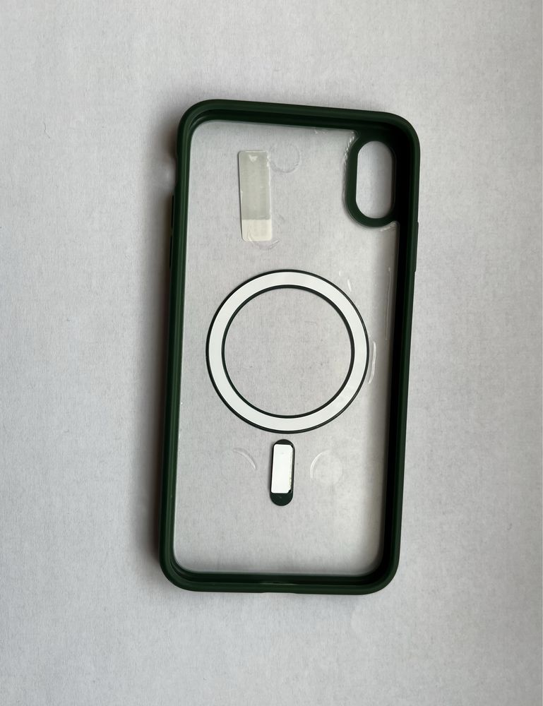 Чохол iPhone XS MAX із MagSafe та з зеленим бортиком.