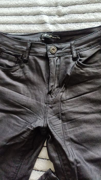 Spodnie eco skóra woskowane