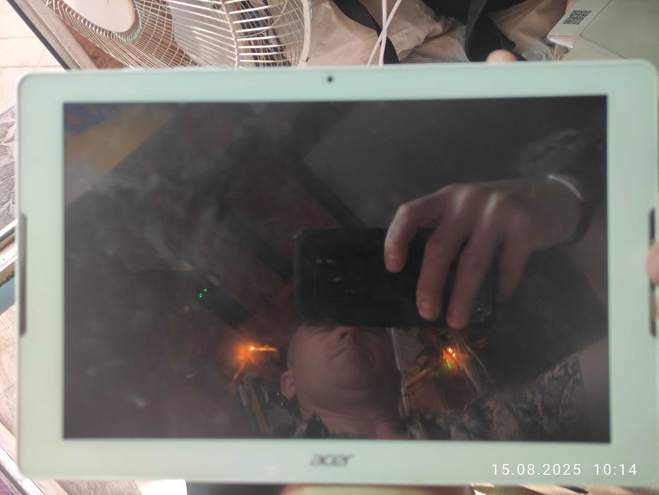 планшет Acer icon в идеалке завис на заставке