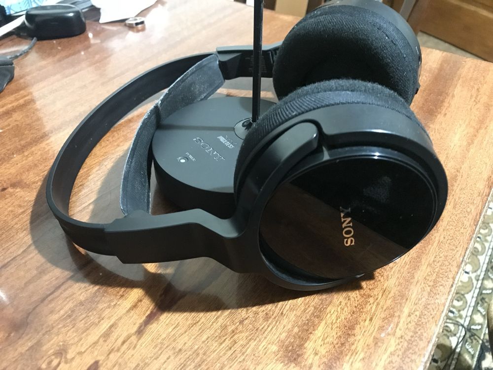 Бездротові навушники Sony
