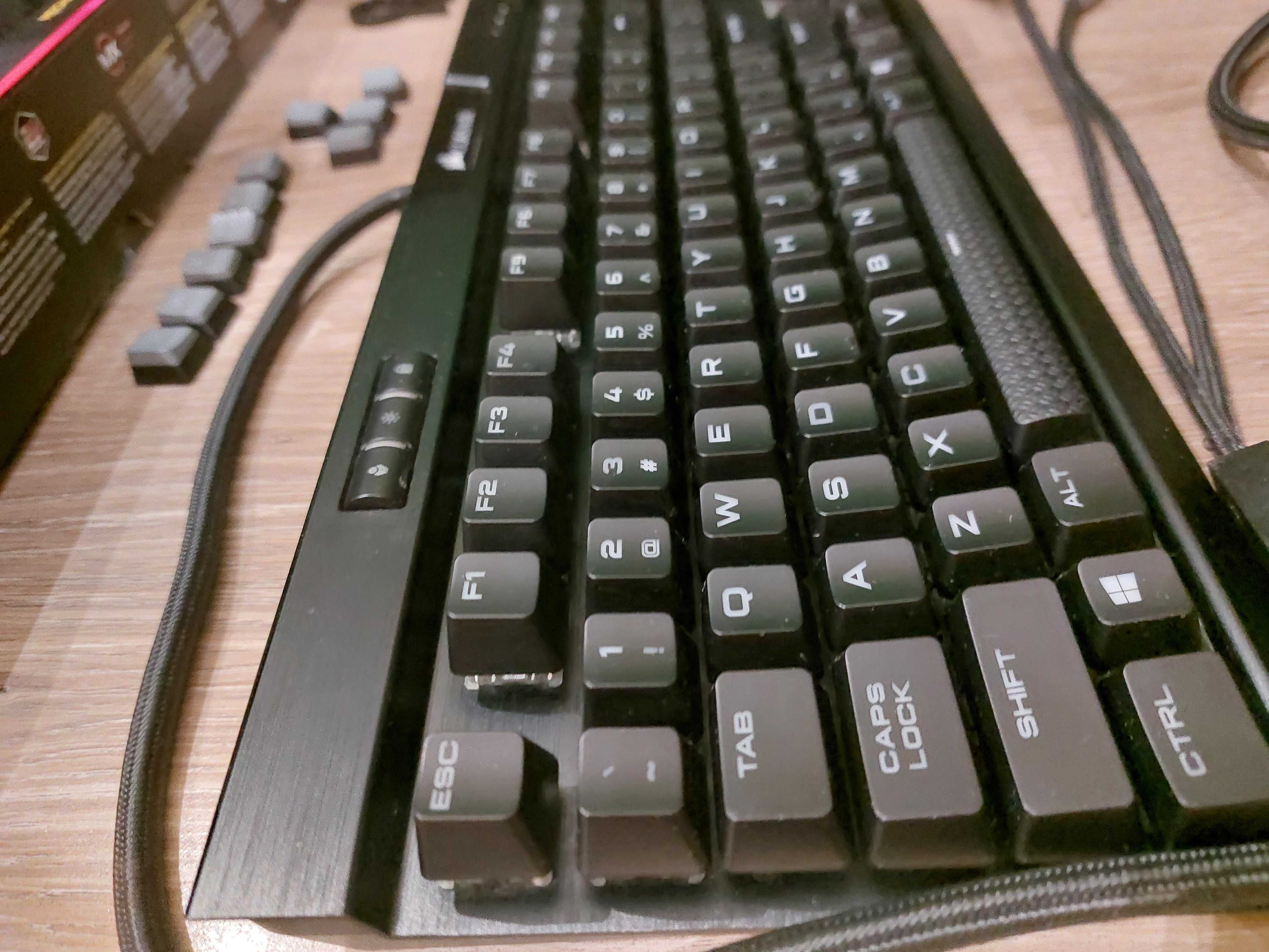 Mechan. gamingowa klaw. CORSAIR K70 RGB MK.2 — CHERRY MX Brown (EU)