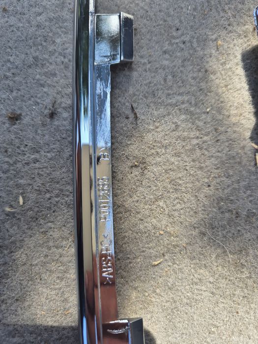 Listwa Chrom zderzaka przod Renault Laguna iii
