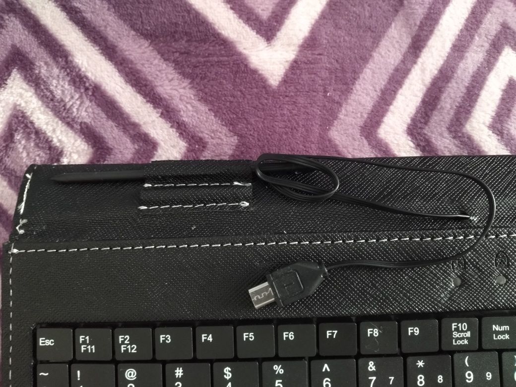 Etui do tabletu 7 cali Accura