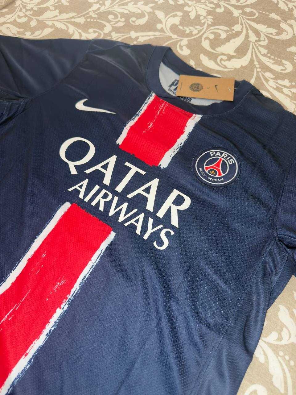 Camisola do PSG com João Neves / 87 - Nova e embalada