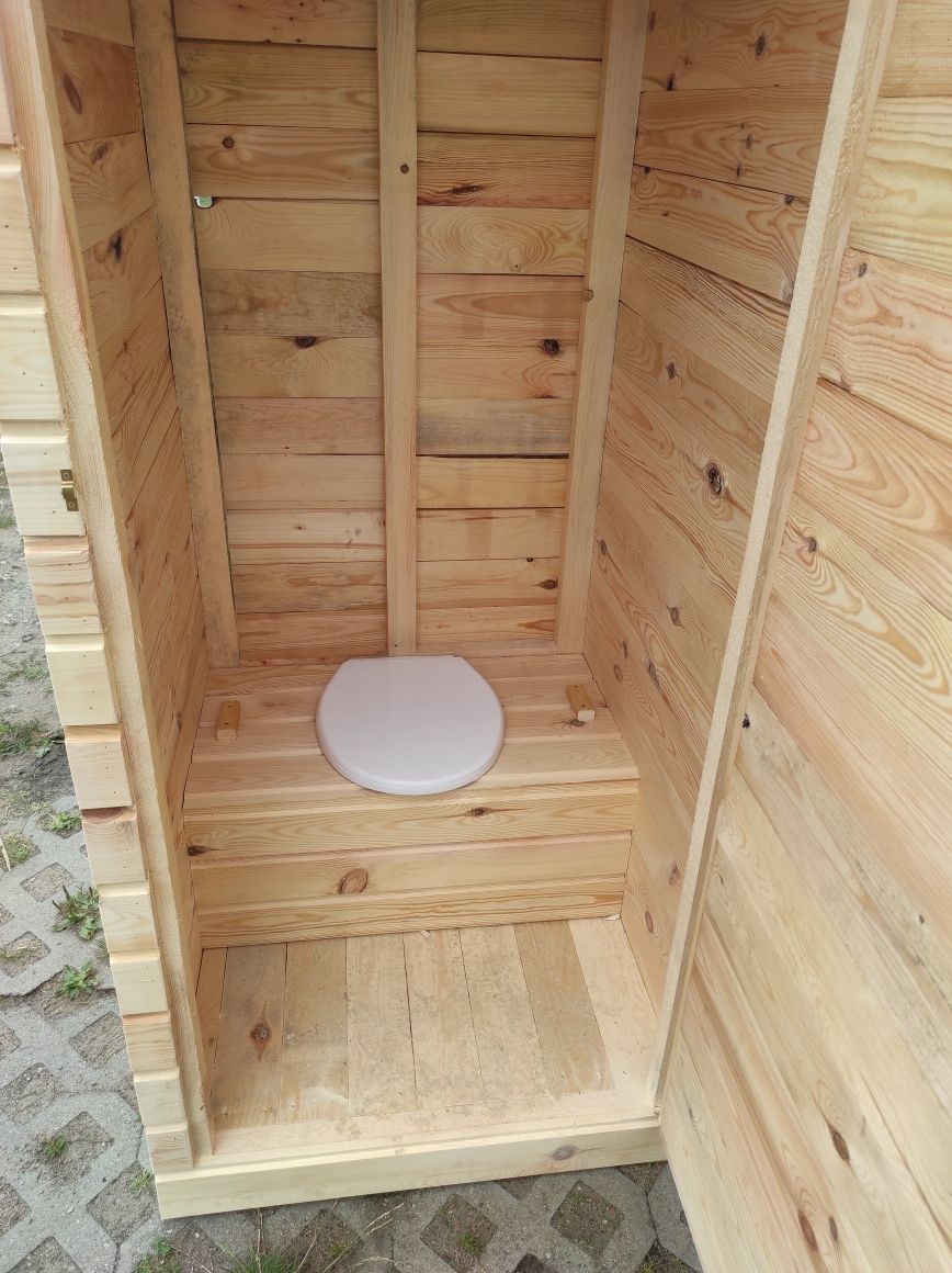 Toaleta WC na działkę, budowę czy do ogrodu