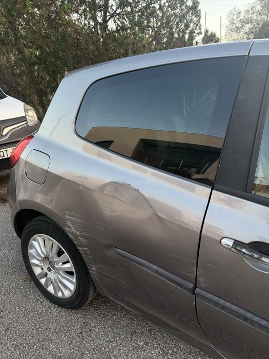 Renault Clio III 1.2 · 2010 · Gasolina · 211.848 km