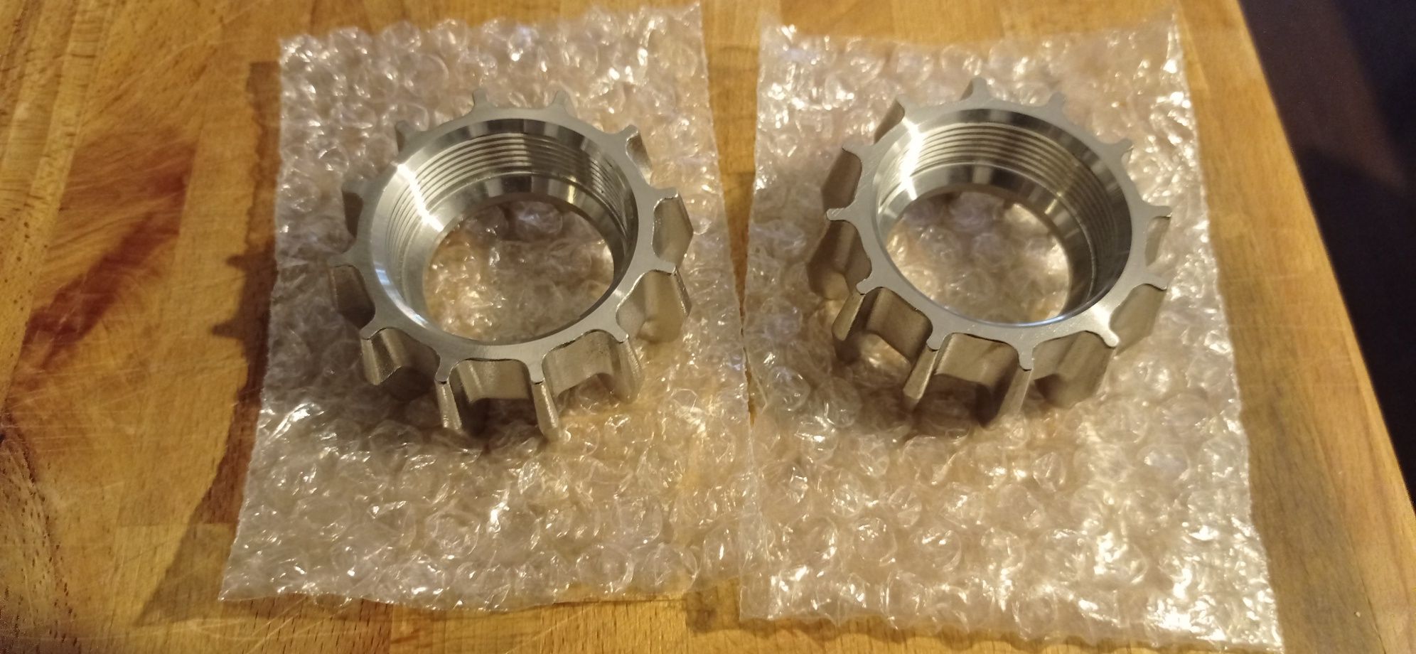 Porca de coroa da flange do tubo de escape Ural/Dnepr 650