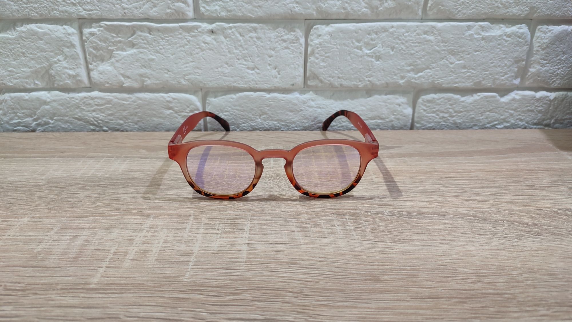 HIT Solidne okulary przeciwsłoneczne korekcyjne plusy +1.25 z etui