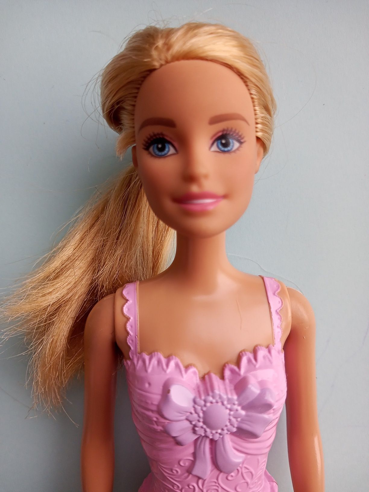 Lalka Barbie w stroju