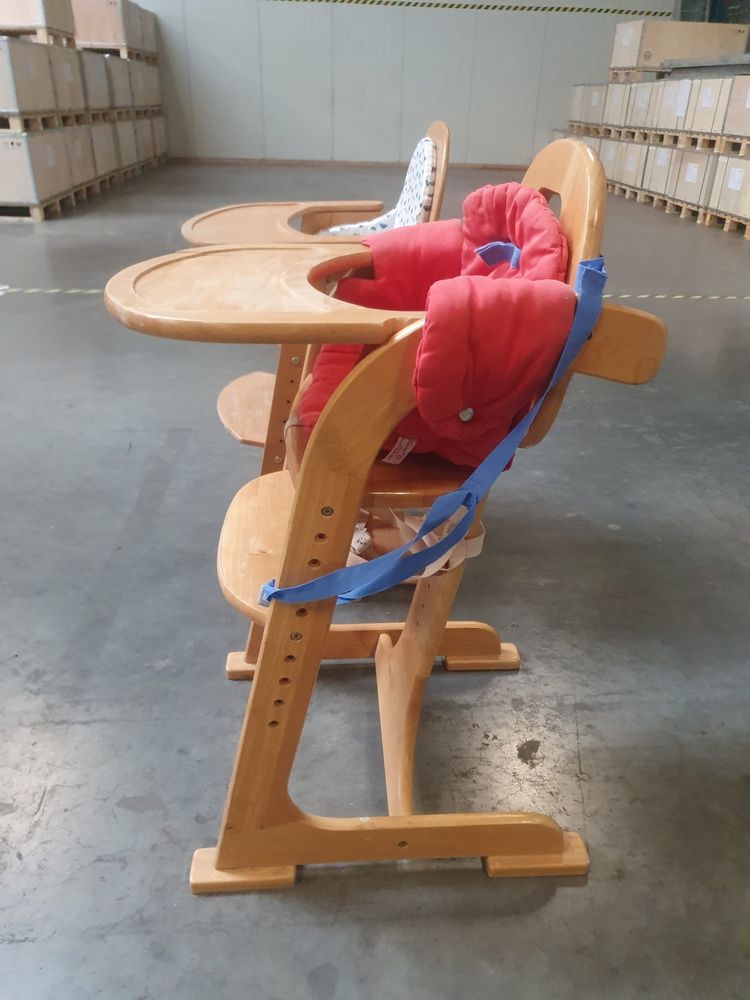 Krzeselko do karmienia drewniane
