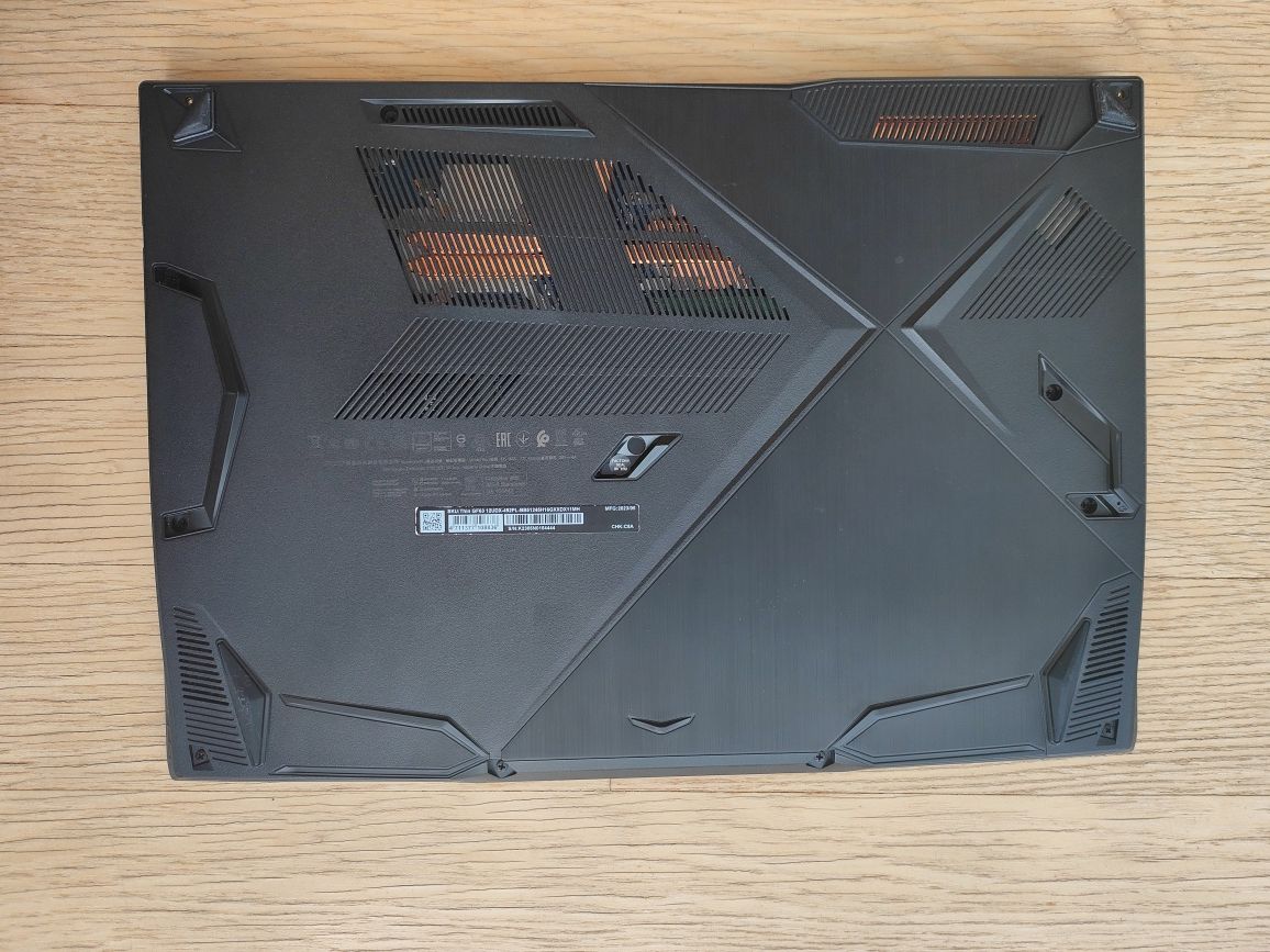 Laptop gamingowy MSI do gier Intel i5, 16gb RAM, 6gb VRAM, Win 11