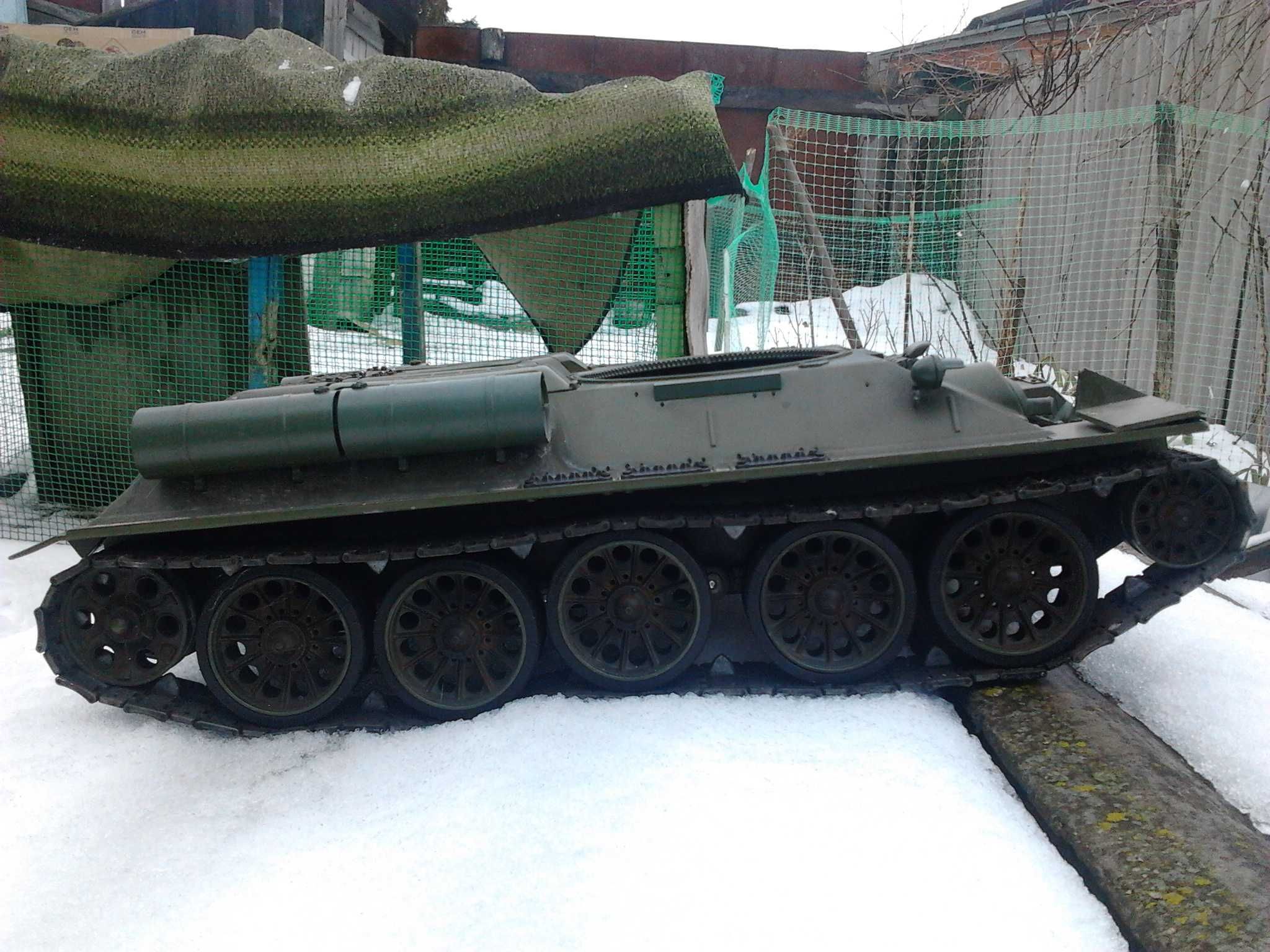 Танк Т-34-85, масштаб 1:16, верхняя часть, металл.