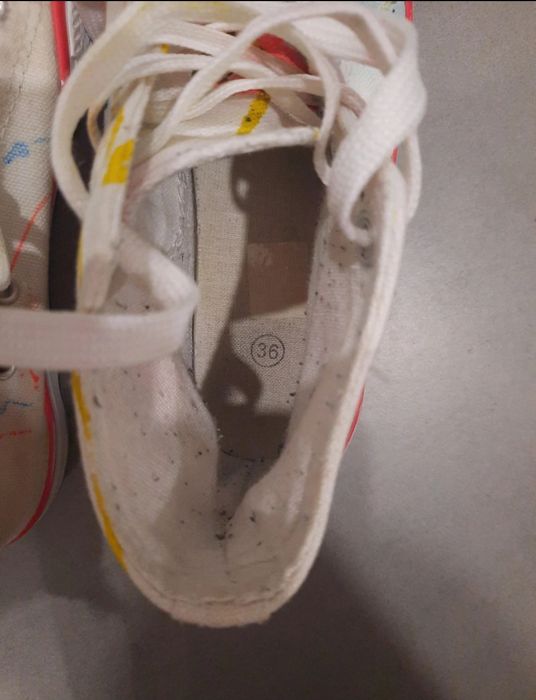 Sapatilhas tipo Converse de cano alto