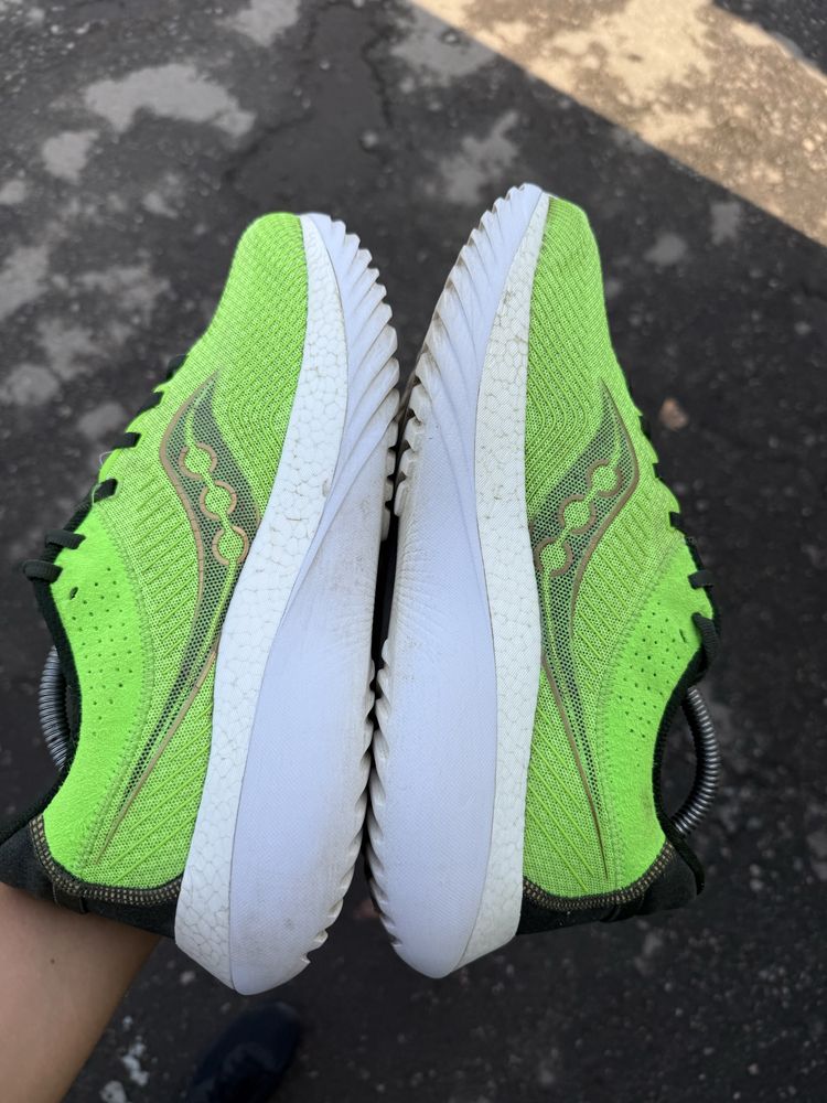 Saucony kinvara pro slime umbra мужские кроссовки оригинал 44 размер