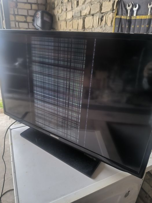 Телевізор Samsung Ue32EH5300 по запчастинах