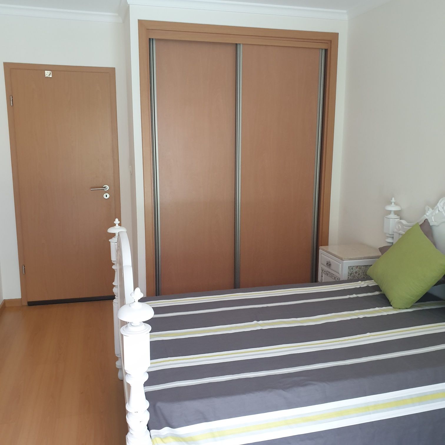 Alugo Quarto em Vila Real