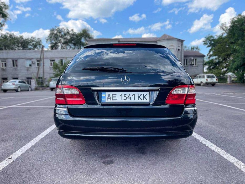Mercedes-Benz E-Class 2003 S211