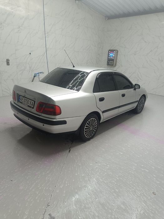 Продам авто mitsubisi carisma.Можливий обмін.