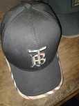 Strapback / Chapéu / Boné Burberry